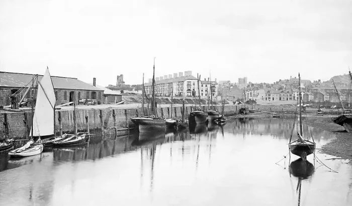 Framed Print : Aberystwyth Harbour, Wales Framed Print : Aberystwyth Harbour, Wales