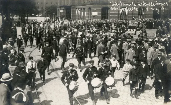 Framed Print : Academic Rifle Corps marching, Malmo, Sweden Framed Print : Academic Rifle Corps marching, Malmo, Sweden