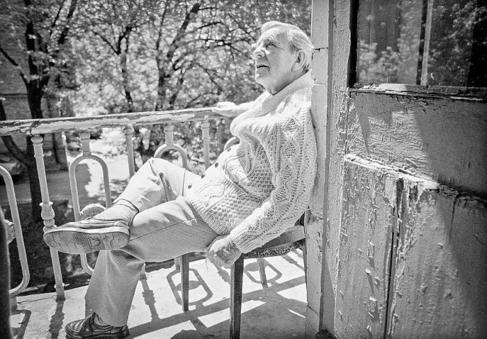 Framed Print : The actor Norman Wisdom in Kyiv (Kiev), Ukraine Framed Print : The actor Norman Wisdom in Kyiv (Kiev), Ukraine