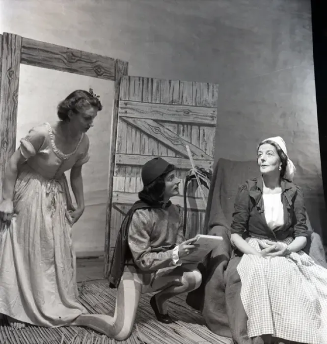 Framed Print : Actors in historical costume Framed Print : Actors in historical costume
