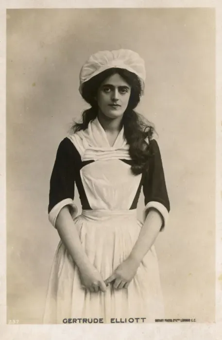 Framed Print : Actress Miss Gertrude Elliott Framed Print : Actress Miss Gertrude Elliott