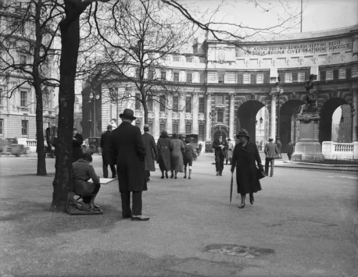 Framed Print : Admiralty Arch 1930S Framed Print : Admiralty Arch 1930S