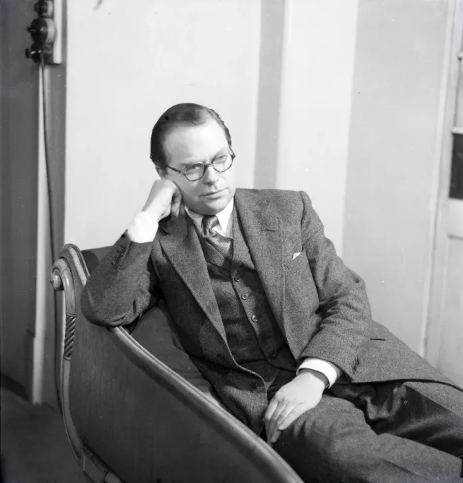 Framed Print : Adrian Brunel, film director and screenwriter Framed Print : Adrian Brunel, film director and screenwriter