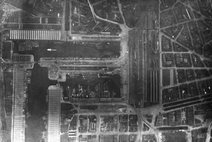 Framed Print : Aerial photograph of an urban area with harbour during WW1 Framed Print : Aerial photograph of an urban area with harbour during WW1