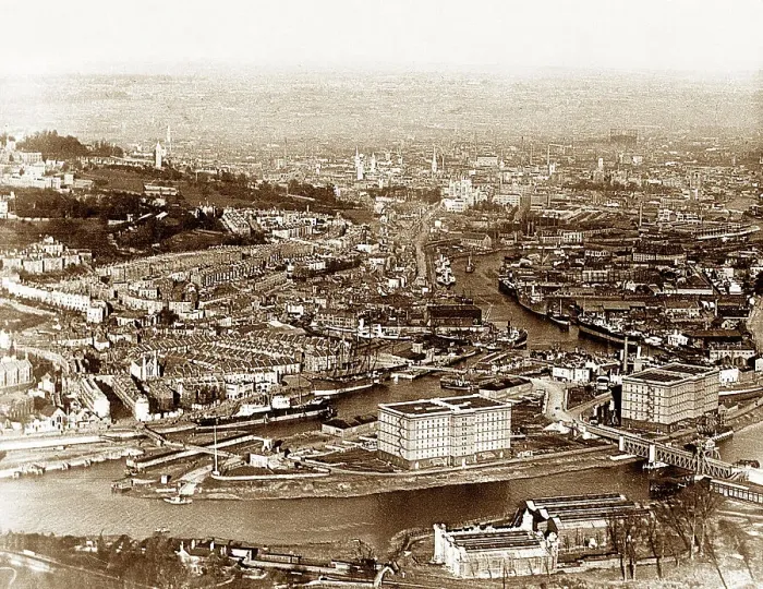 Framed Print : Aerial view of Bristol, early 1900s Framed Print : Aerial view of Bristol, early 1900s
