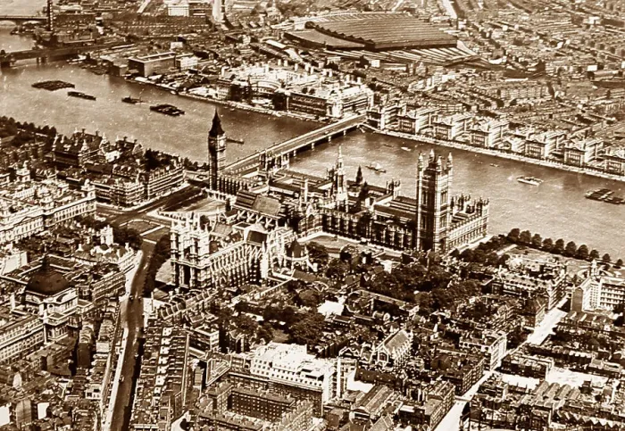 Framed Print : Aerial View of the Houses of Parliament, London Framed Print : Aerial View of the Houses of Parliament, London