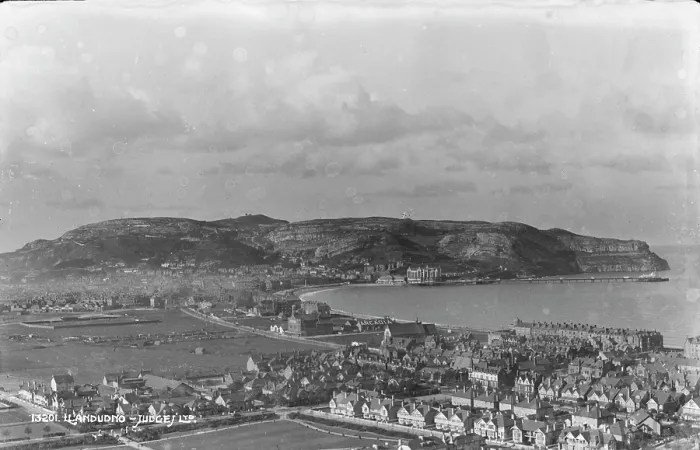 Framed Print : Aerial View of Llandudno Framed Print : Aerial View of Llandudno