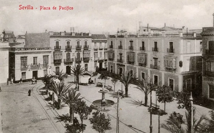 Framed Print : Aerial view of Plaza de Pacifico, Seville, Spain Framed Print : Aerial view of Plaza de Pacifico, Seville, Spain