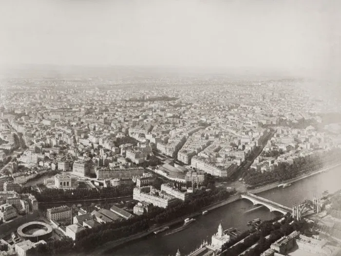 Framed Print : Aeriel view of Paris city centre, France Framed Print : Aeriel view of Paris city centre, France