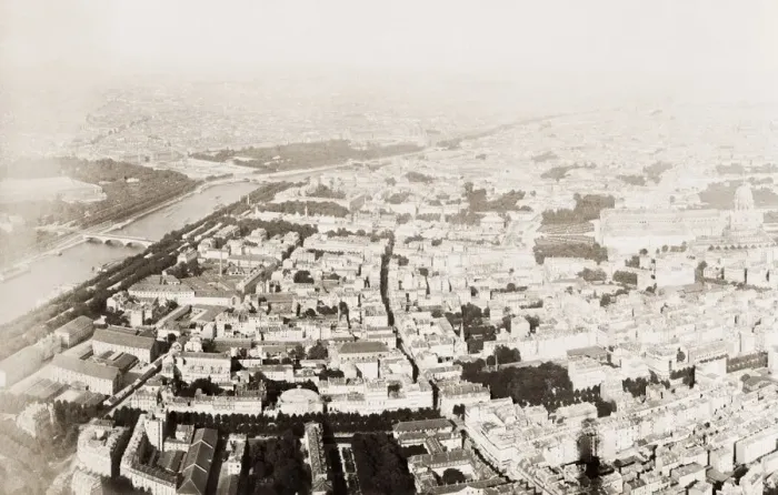 Framed Print : Aeriel view of Paris city centre, France Framed Print : Aeriel view of Paris city centre, France