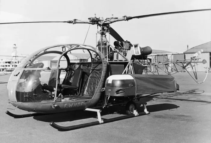 Framed Print : Aerospatiale SA-315 Alouette II / 2 Framed Print : Aerospatiale SA-315 Alouette II / 2
