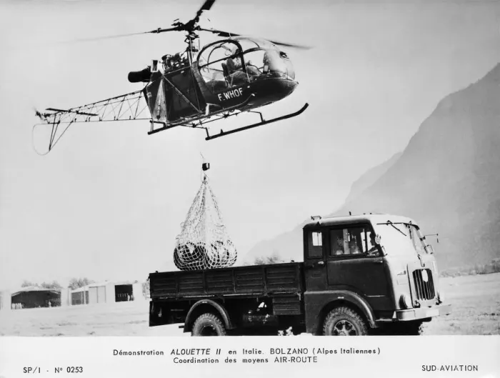 Framed Print : Aerospatiale SA-315 Alouette II / 2 Framed Print : Aerospatiale SA-315 Alouette II / 2