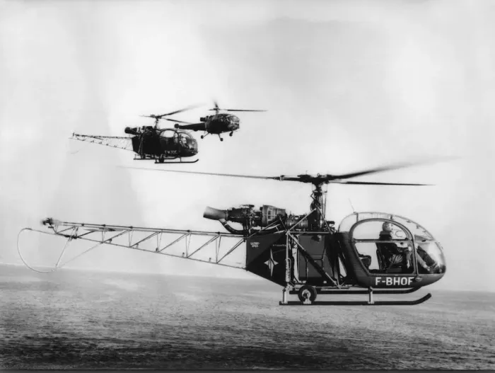 Framed Print : Aerospatiale SA-315 Alouette II / 2 Framed Print : Aerospatiale SA-315 Alouette II / 2