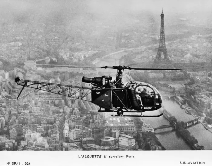 Framed Print : Aerospatiale SA-315 Alouette II / 2 Framed Print : Aerospatiale SA-315 Alouette II / 2