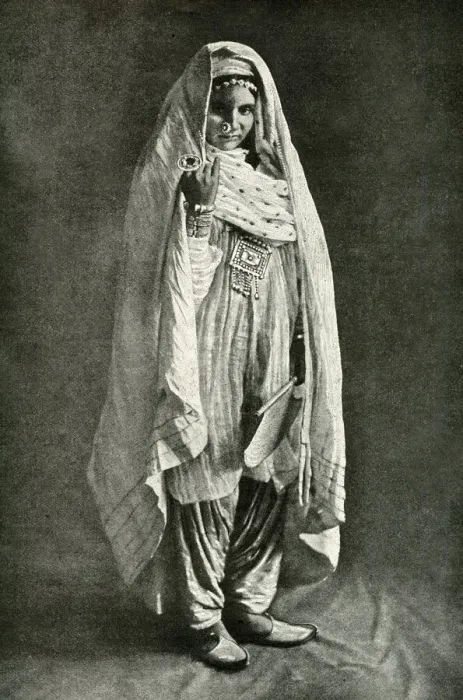 Framed Print : Afghan woman, Afghanistan