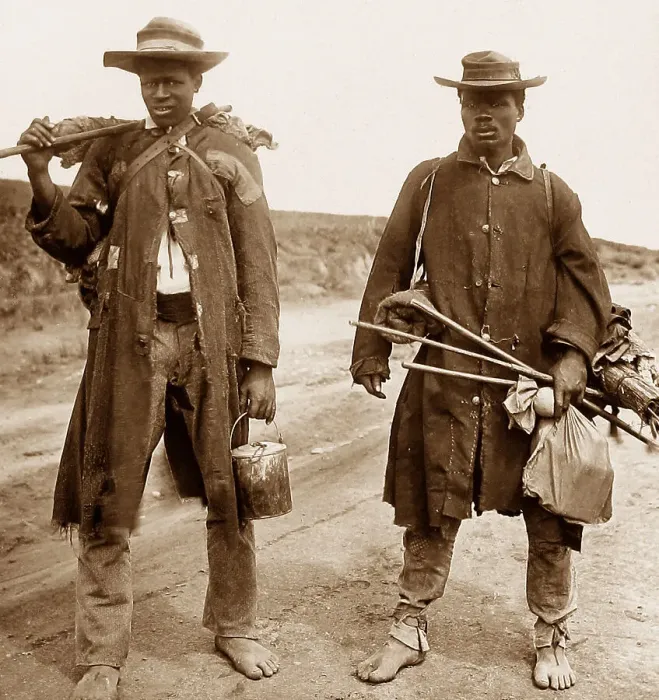 Framed Print : Africa Gold Field workers pre-1900 Framed Print : Africa Gold Field workers pre-1900