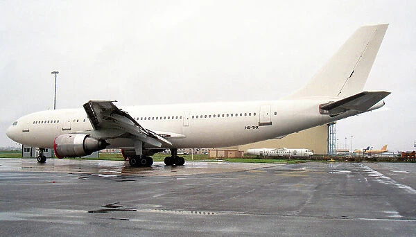 Airbus A300B4-203 HS-THX