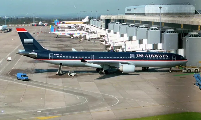 Framed Print : Airbus A330-323 N670UW Framed Print : Airbus A330-323 N670UW