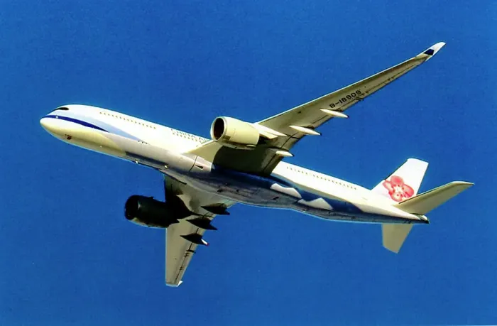 Framed Print : Airbus A350-941 B-18909 Framed Print : Airbus A350-941 B-18909