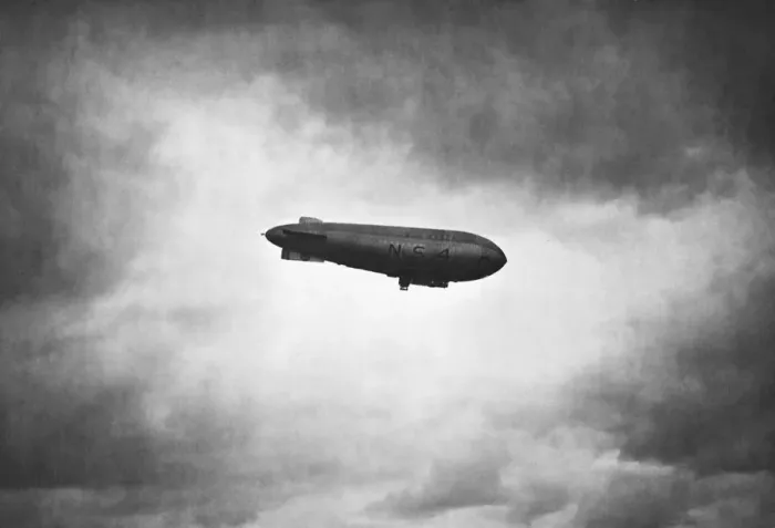 Framed Print : Airship NS4 North Sea 4 Flying Framed Print : Airship NS4 North Sea 4 Flying
