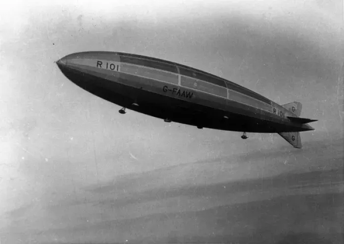 Framed Print : Airship R101 at Cardington Framed Print : Airship R101 at Cardington