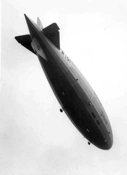 Framed Print : Airship R101 at Cardington Framed Print : Airship R101 at Cardington