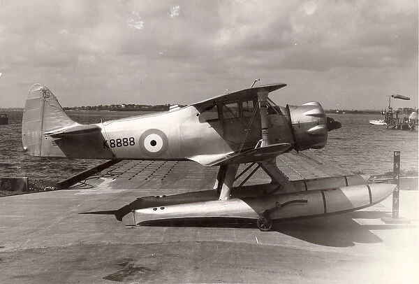 Airspeed AS30 Queen Wasp, K8888, fitted with floats