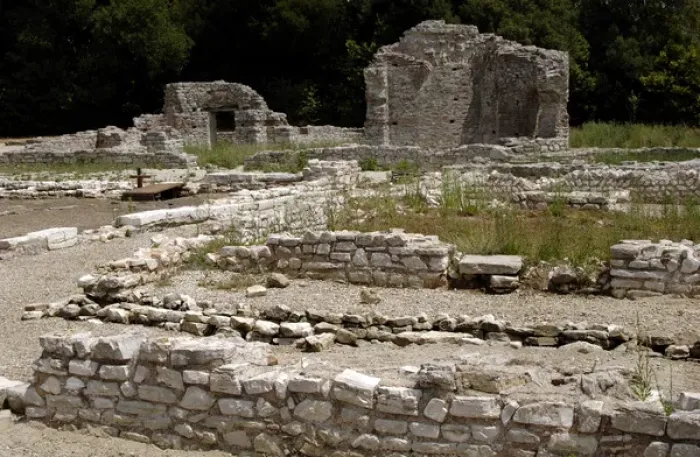 Framed Print : Albania. Butrint. Roman house changed into palace in the 5t