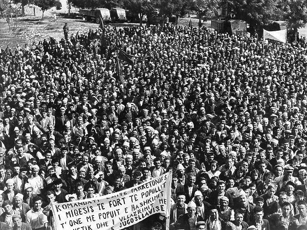 Albanian crowds gathered to greet Enver Hoxha