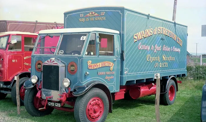 Framed Print : Albion SPP557 Box Van, CYD 125 Framed Print : Albion SPP557 Box Van, CYD 125