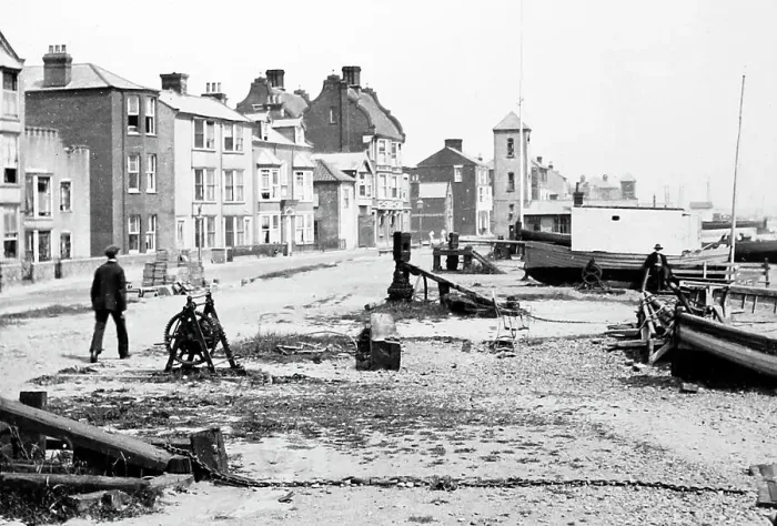 Framed Print : Aldeburgh beach, Victorian period Framed Print : Aldeburgh beach, Victorian period