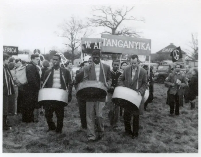Framed Print : Aldermaston March - 27th March 1959 Framed Print : Aldermaston March - 27th March 1959