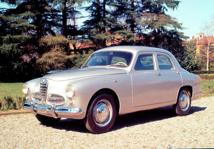 Framed Print : Alfa Romeo 1900 Berlina Framed Print : Alfa Romeo 1900 Berlina