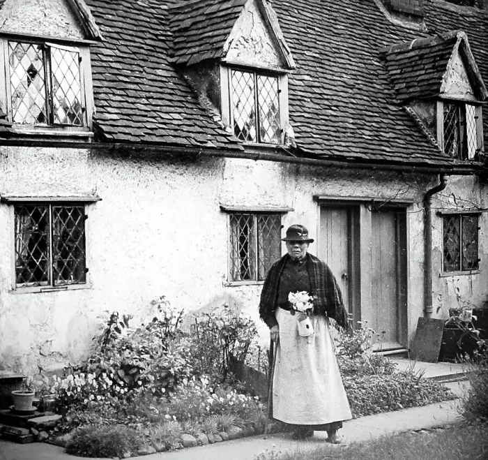 Framed Print : Alms houses at Thaxted, early 1900s Framed Print : Alms houses at Thaxted, early 1900s