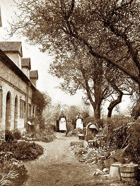 Almshouses, Chaddesley Corbett early 1900's