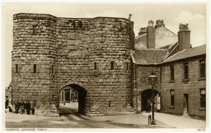 Framed Print : Alnwick, Northumberland - Hotspur Tower