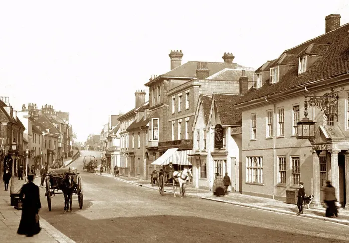 Framed Print : Alton High Street early 1900s Framed Print : Alton High Street early 1900s