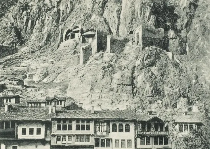 Framed Print : Amasya, Turkey - Cliff Tombs Framed Print : Amasya, Turkey - Cliff Tombs