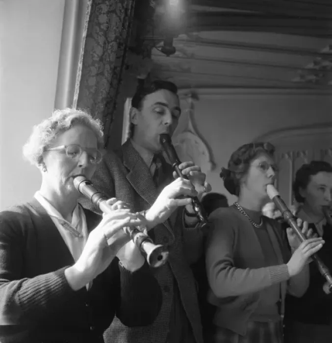 Framed Print : Amateur musicians at Missenden Abbey Framed Print : Amateur musicians at Missenden Abbey