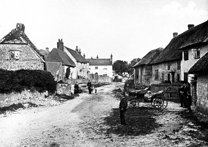 Framed Print : Amberley School Road early 1900s Framed Print : Amberley School Road early 1900s
