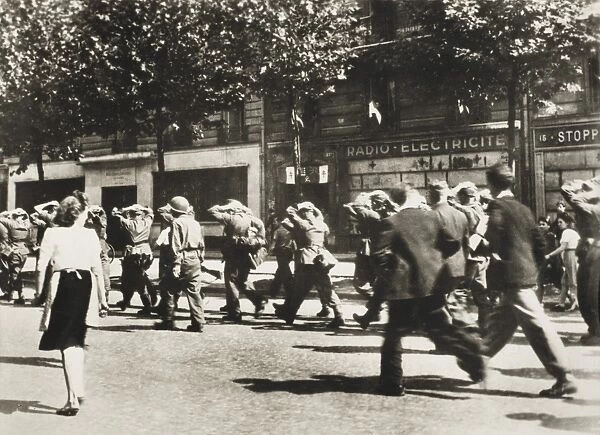 American troops conveying German Prisoners