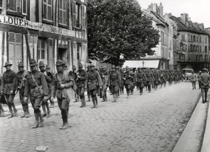 Framed Print : American troops on march to Meaux, France, WW1 Framed Print : American troops on march to Meaux, France, WW1