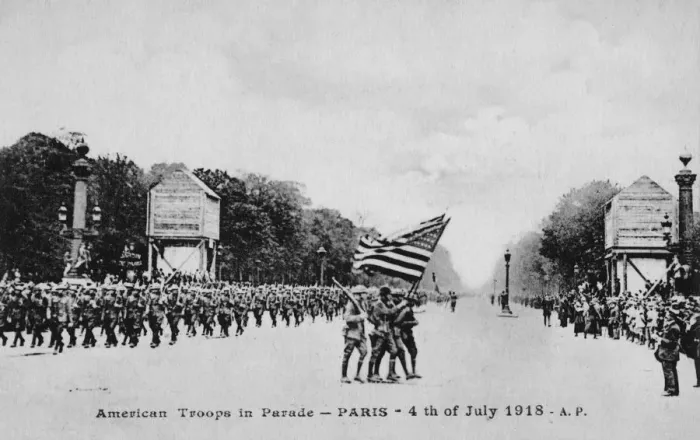 Framed Print : American troops on parade in Paris Framed Print : American troops on parade in Paris