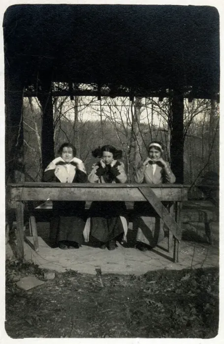 Framed Print : Three American Women posing with hands on their chins Framed Print : Three American Women posing with hands on their chins