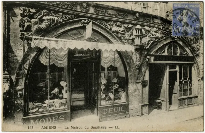 Framed Print : Amiens, France - La Maison du Sagittaire - Ladys Milliner
