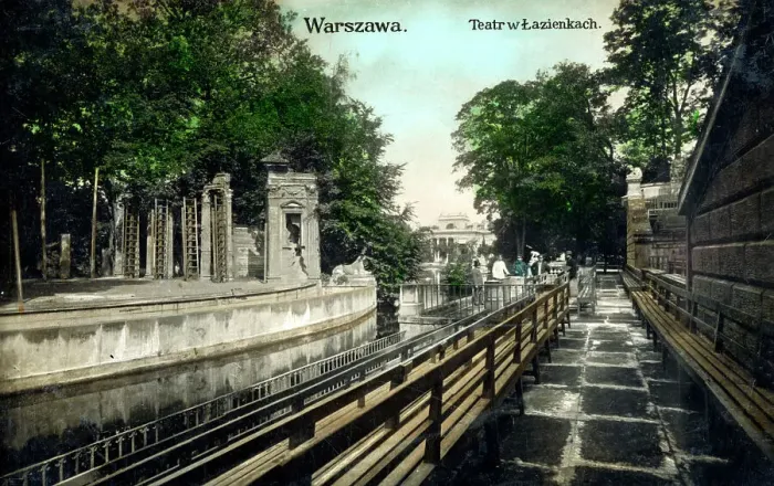 Framed Print : Amphitheater (Amfiteatr) in Parc Lazienki, Warsaw, Poland Framed Print : Amphitheater (Amfiteatr) in Parc Lazienki, Warsaw, Poland