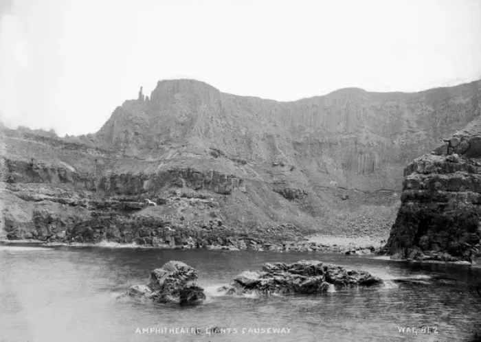 Framed Print : Amphitheatre, Giants Causeway Framed Print : Amphitheatre, Giants Causeway