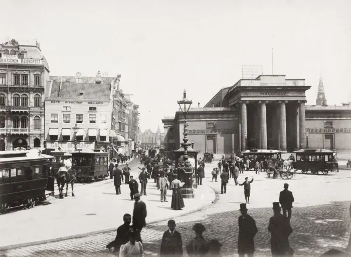 Framed Print : Amsterdam, crowded street with pedestrians, historic buildings Framed Print : Amsterdam, crowded street with pedestrians, historic buildings
