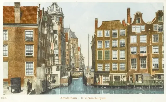 Framed Print : Amsterdam, Netherlands - Voorburgwal Framed Print : Amsterdam, Netherlands - Voorburgwal