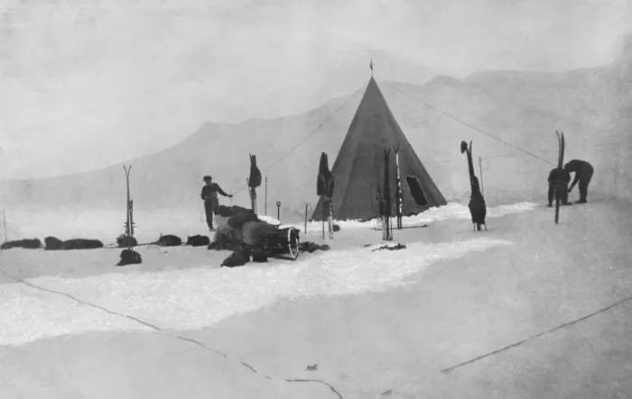 Framed Print : Amundsens Antarctic Expedition pitching camp, 1911 Framed Print : Amundsens Antarctic Expedition pitching camp, 1911